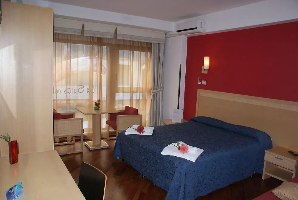 Catania Crossing B&B - Rooms & Comforts Couette-café